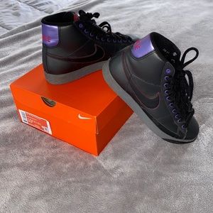 ✨like 🆕 NIKE BLAZERS mid black, purple bottoms, red stitching!
